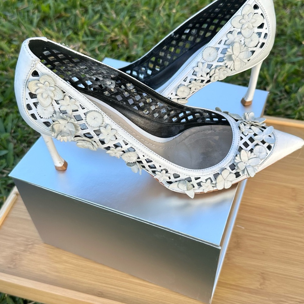 Dior White Leather Laser Cut Floral Embellished Pointed Toe Pumps